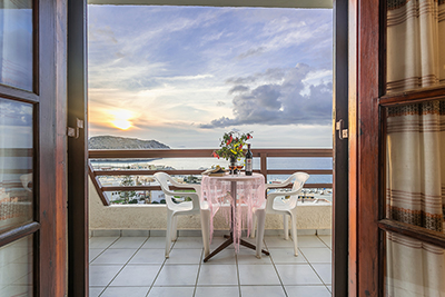 Yiannis Hotel - Studios Arkasa Karpathos